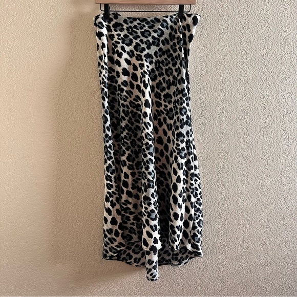 Zara Dresses & Skirts - Zara Animal Print Full Length Skirt Size Large